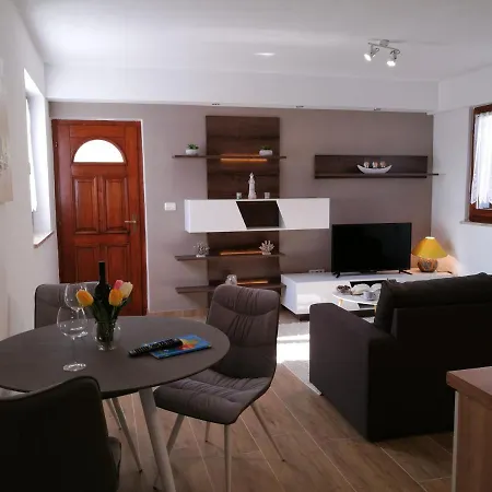 Haus Anka 3